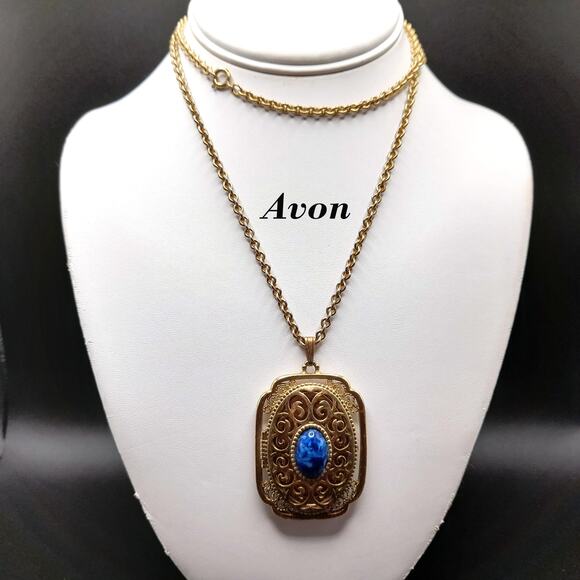 Vintage Avon Faux Gemstone Photo Locket, Original Long Chain, 1970s - Picture 1 of 10